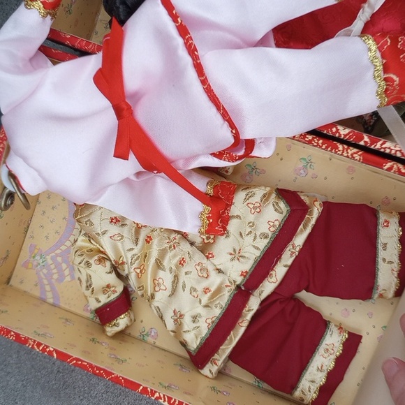 Pearl of the Orient, Chinese Doll & Trunk. Extra Outfits, Shoes. Accessories - Picture 10 of 10